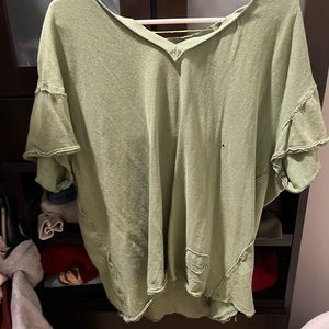 FREE PEOPLE - GREEN TEE
